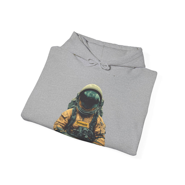 Bromaste Spacesuit Chilling